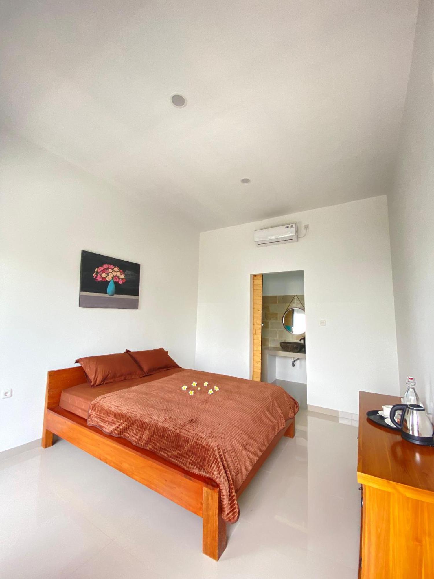 Zavana Rooms & Restaurant Tanjungkarang Exterior foto